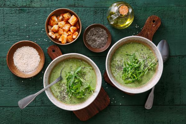 soep cappuccino van rucola met aardappelcroutons