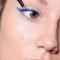 Alexandra uit Zonhoven waagde zich aan elektrisch blauwe eyeliner met oogschaduw