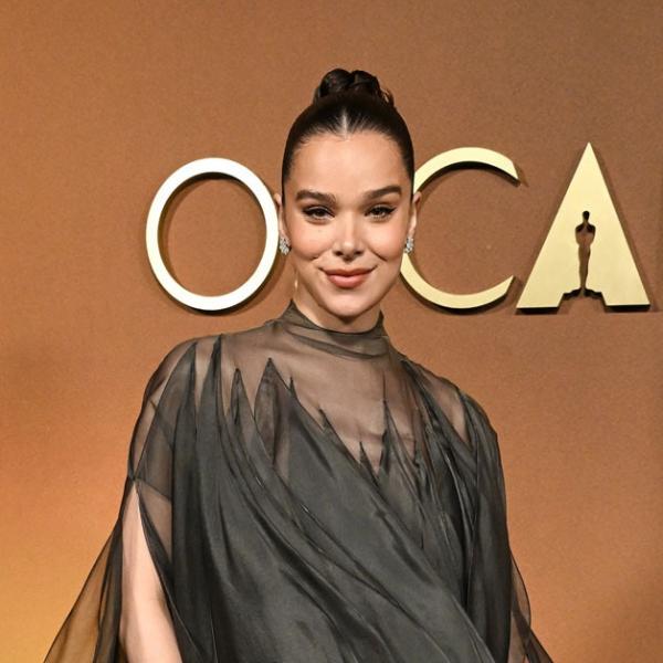 hailee steinfeld is zwanger