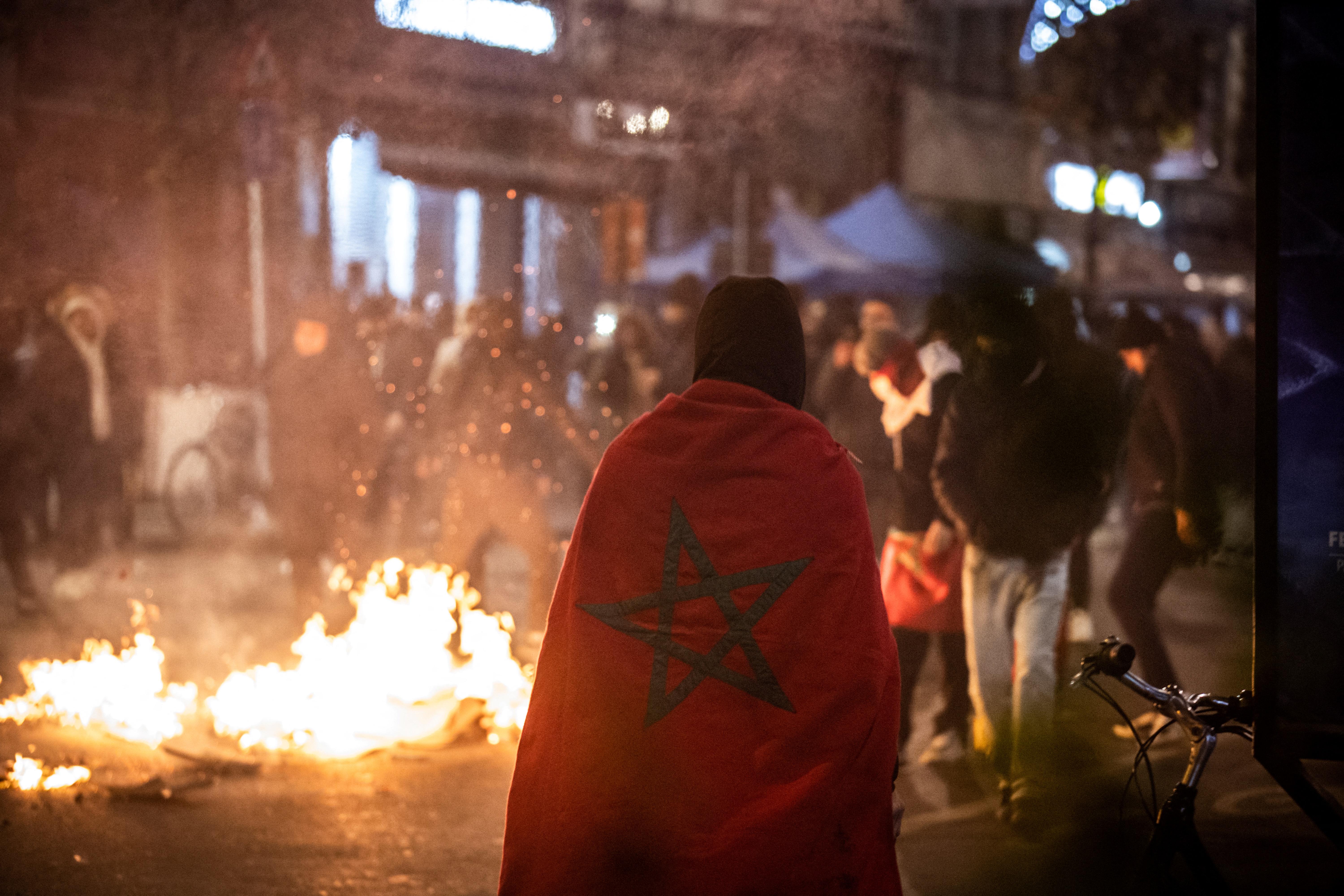 After france. Париж беспорядки Марокко. Болельщики Марокко. Новый год в Марокко.