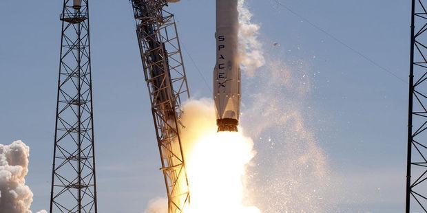 Spacex Stelt Lancering Raket Weer Uit Data News