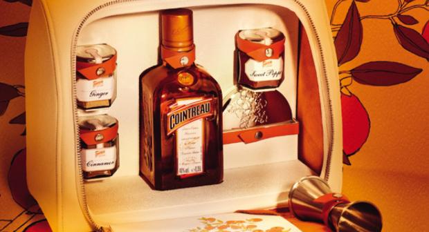 Dita Von Teese ontwerpt voor Cointreau