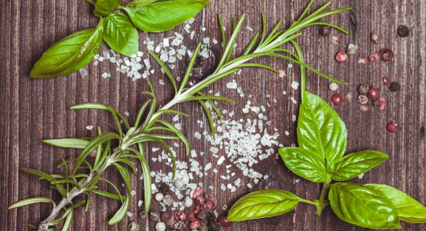 Maak zelf kruidenzout