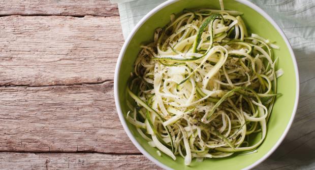 Courgetti met kip en spinaziepesto van Cookameal