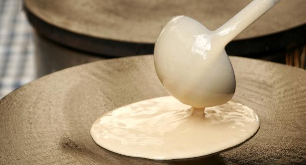L'astuce pratique qu'il vous faut pour faire des crêpes
