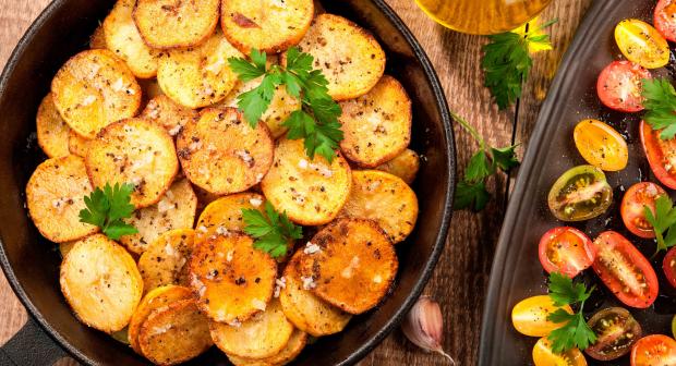 Krokante aardappelschijfjes: zo doe je dat