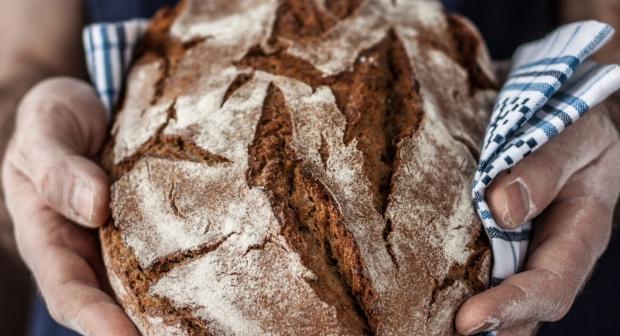 Brood bakken zonder broodbakvorm? Zo doe je dat...