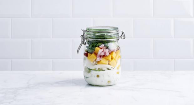 Salad in a jar: zo maak je dat