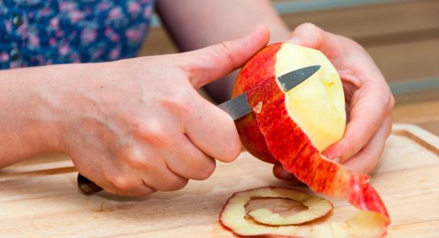 5 manieren om van appelschillen nog wat lekkers te maken