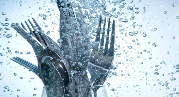 Zo plaats je bestek juist in de vaatwasser