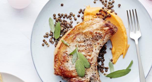 Lekker smullen van varken met kerst