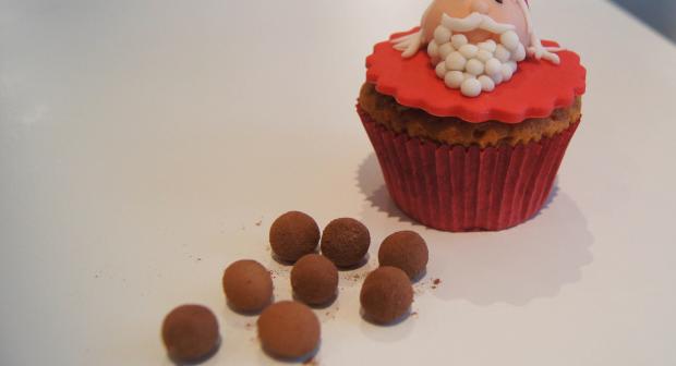 Zo maak je schattige Sinterklaascupcakes