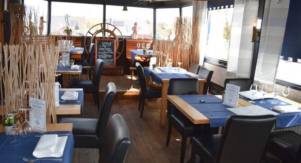 La Péniche, restaurant de fruits de mer insolite