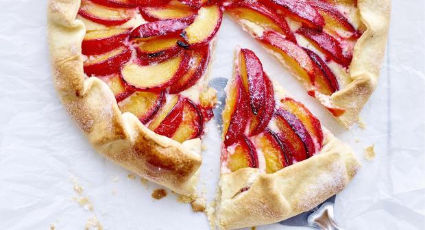 10 desserts met pruimen die je deze zomer zeker moet maken