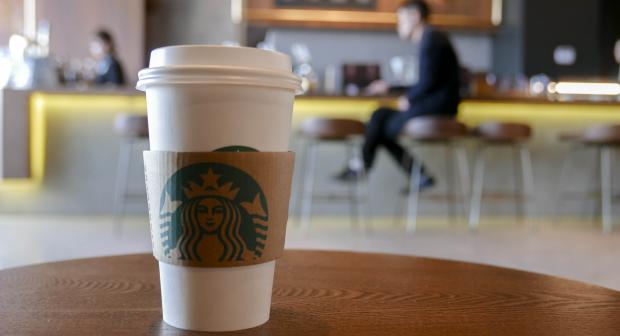 Tall, grande, venti: pourquoi les gobelets Starbucks portent-ils ces noms?