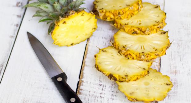 Vidéo: vous ne découpez pas votre ananas comme il faut