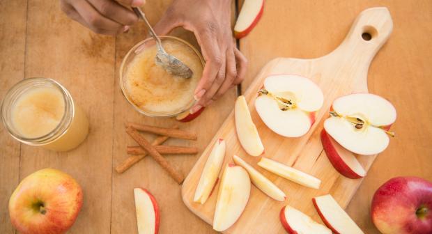 Zo maak je zelf de lekkerste appelmoes
