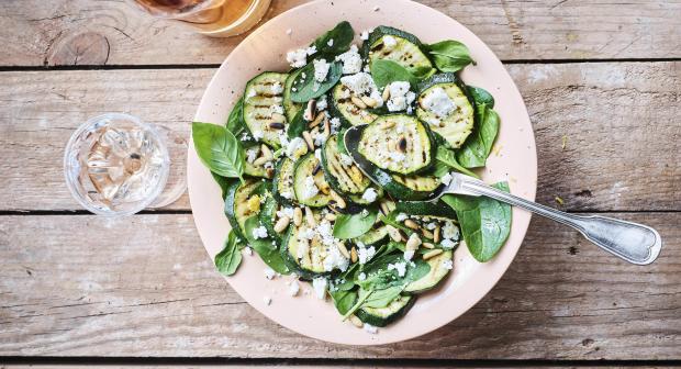 9 salades avec des courgettes