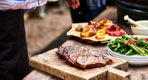 3 alternatives pour préparer la viande rouge au barbecue