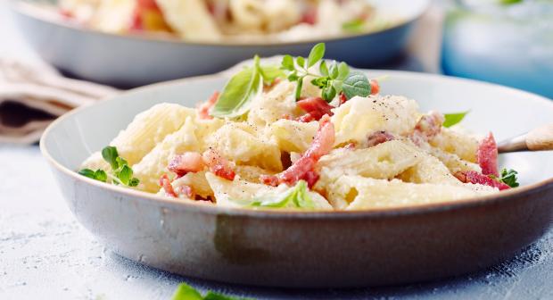 16 borden pasta met spek waarmee je altijd scoort