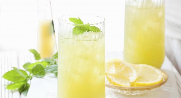 Zo maak je limonade zonder suiker