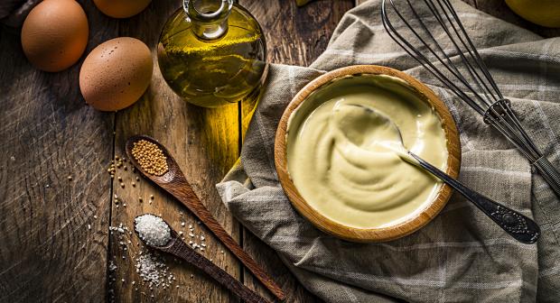 Mayonnaise maison: quelle huile vaut-il mieux utiliser?