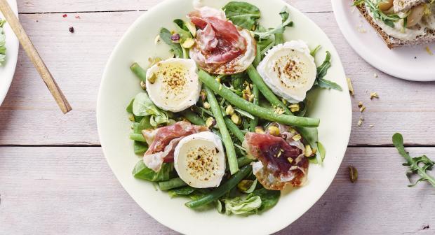 Salade met geitenkaas op 32 manieren