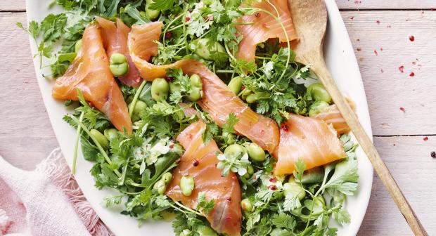 Salade met gerookte zalm: feest op je bord
