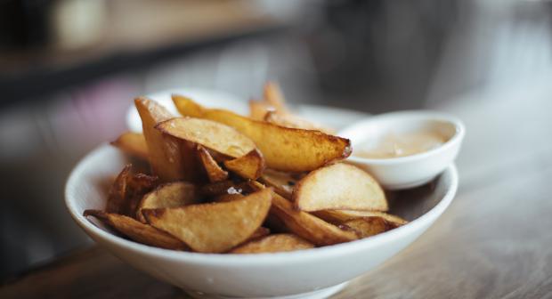 Aardappelwedges: patatjes op z'n Amerikaans