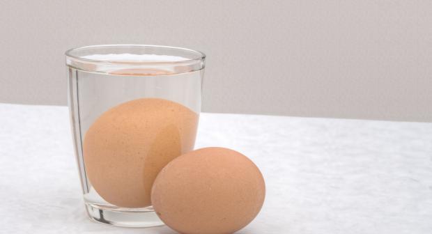 Hoe lang zijn eieren houdbaar? Zo check je het