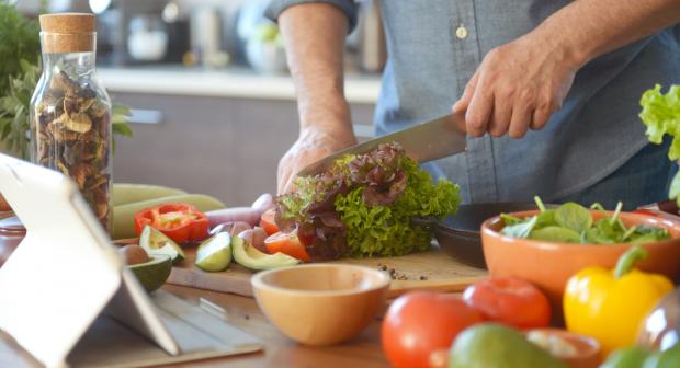 Is zelf koken echt goedkoper?