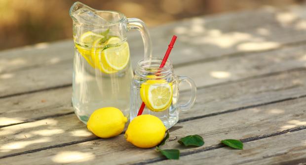 Wat kan je drinken op warme dagen als je water beu bent?