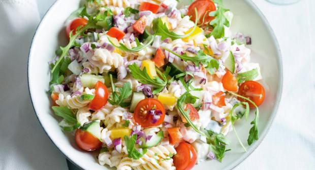 Wat is de beste manier om pasta voor pastasalade niet te laten plakken?