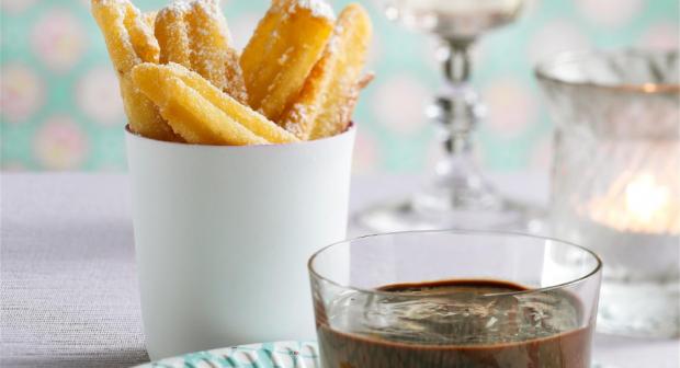 Waarom moet je churros altijd met een stervormig mondje spuiten?