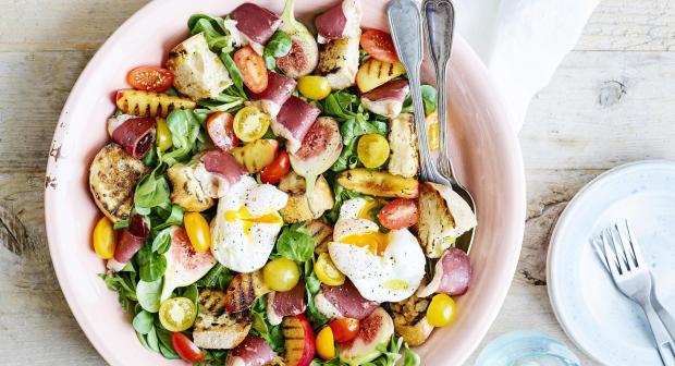 Panzanella: de lekkerste Italiaanse salade met brood