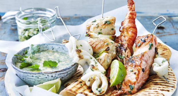 Vis en vlees op de BBQ: waarom kiezen als je ze allebei kan hebben?