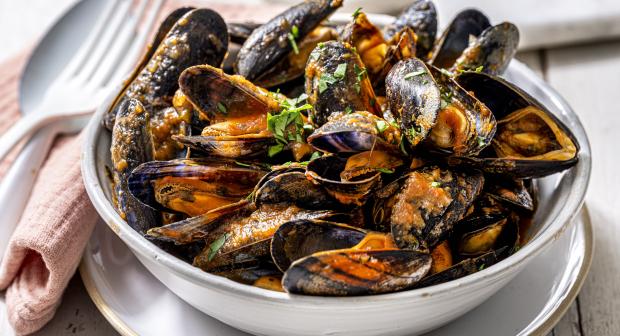 'Een open mossel moet je weggooien' en 6 andere fabels over mosselen