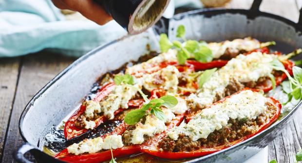Recepten met puntpaprika in de hoofdrol: van ovenschotels tot frisse salades
