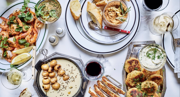 Is het slim om voor en na een feest minder te eten?