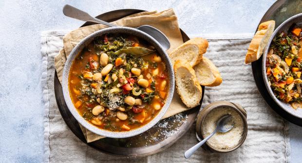 Italiaanse maaltijdsoepen: van brodo en zuppa tot minestrone