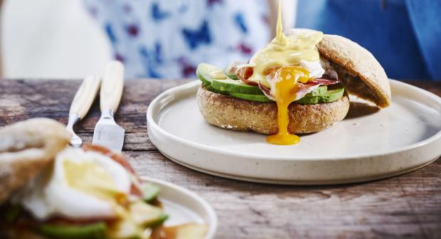 Zo maak je eggs benedict zoals het hoort