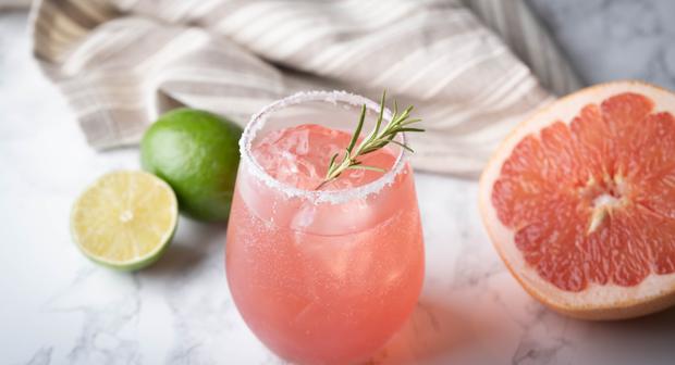 Waarom drinkt iedereen plots een paloma?