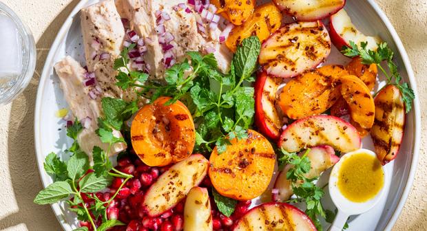 Recepten met steenfruit: de lekkerste gerechten met perzik, abrikoos, pruim en kers