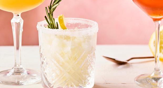 Waarom drinken frozen cocktails zo gevaarlijk vlot weg?