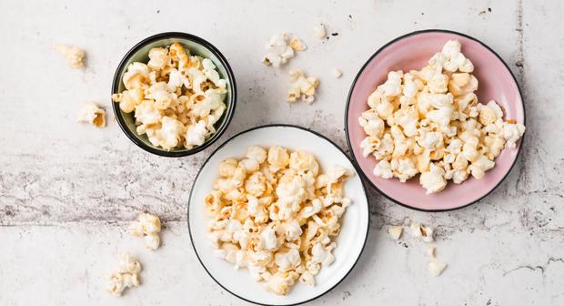 Wat is de beste manier om popcorn te maken?