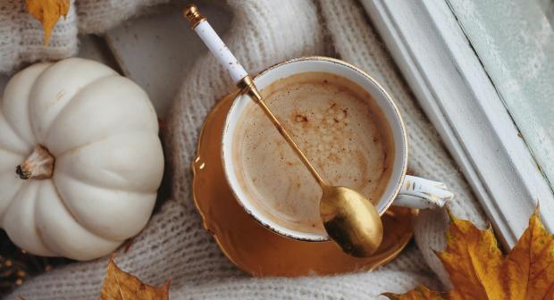 La recette facile pour préparer un chaï latte crémeux et épicé