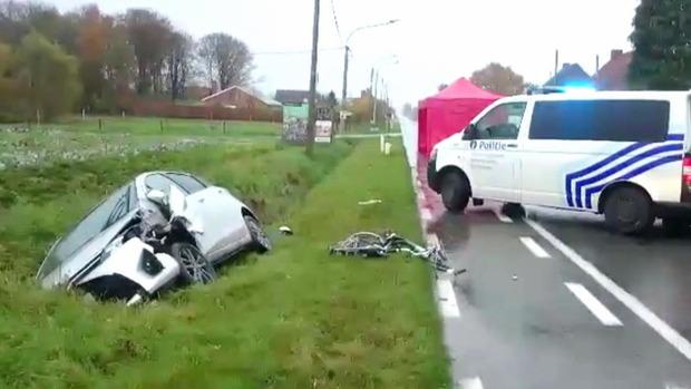 Man Rijdt Vrouw Dood En Vlucht Te Voet