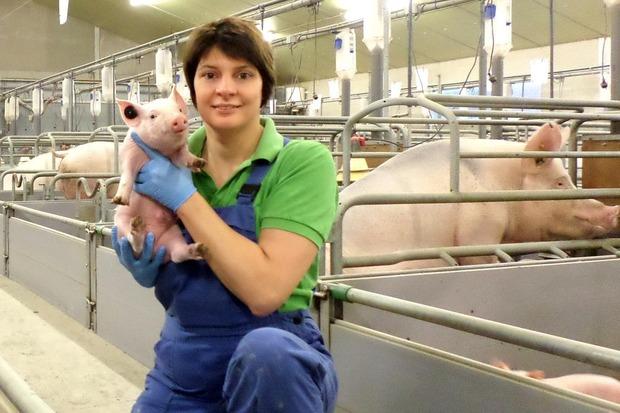 Varkenshouder Els uit Schore brengt de burger bij de boer