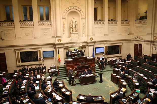 'We hebben de mond vol van de scheiding der machten, maar ons politiek