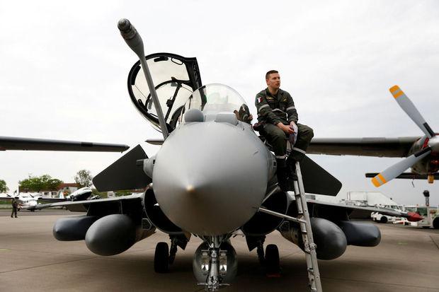 «Kjøpet av F-35 og Rafale er politisk den mest gjennomførbare løsningen for Charles Michel»